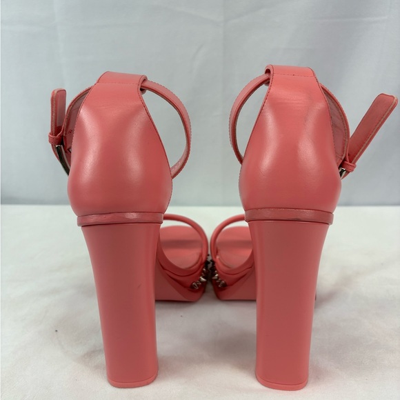 ALEXANDER MCQUEEN
Studded Block Heel Leather Sandals - Picture 7 of 10